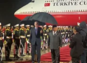 Tiba di Indonesia, Presiden Turki Erdogan di Sambut Prabowo