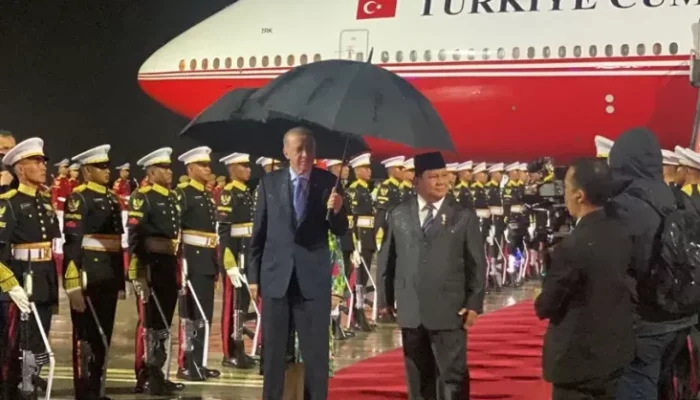 Tiba di Indonesia, Presiden Turki Erdogan di Sambut Prabowo