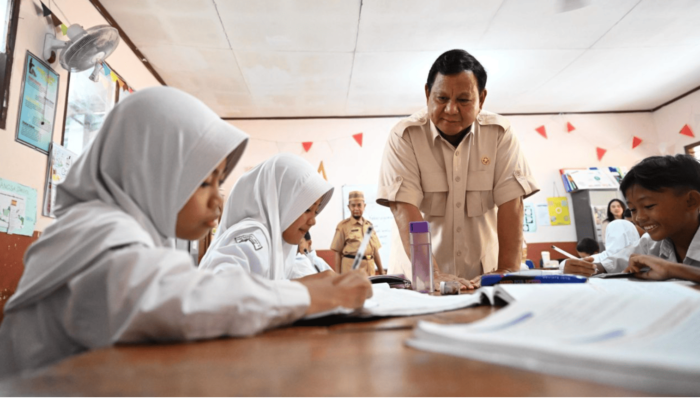 Tinjau Program MBG di SDN Kedung Jaya 1 Bogor, Prabowo Beri Motivasi untuk Siswa
