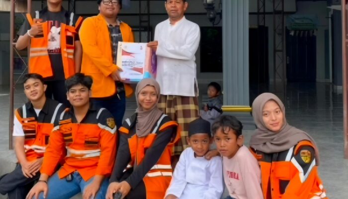 BEM Uniba dan Polri Salurkan Bantuan untuk Korban Banjir di Kaltim