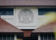 UI Bekukan Kegiatan Akademik Dokter PPDS Perekam Mahasiswi Mandi