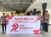 Brimob Polda Kaltim Bersihkan Masjid As Salam, Wujud Kepedulian Jelang HUT Bhayangkara ke-79