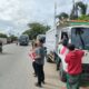 KSTB Bagikan 1.000 Bendera Merah Putih untuk Sopir Truk di Balikpapan